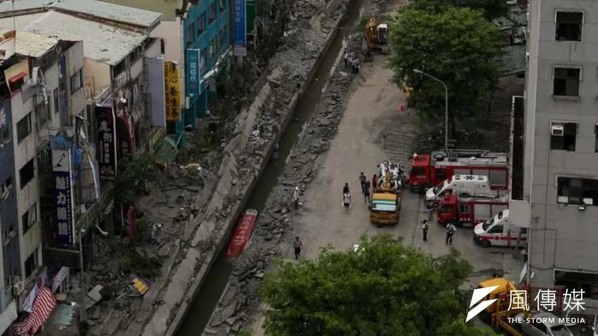 高雄氣爆意外爆出了石化管線的管理問題,因經濟部並未將丙烯等烯烴類石化產品認定為石油製品,依石油管理法管理。(余志偉攝)