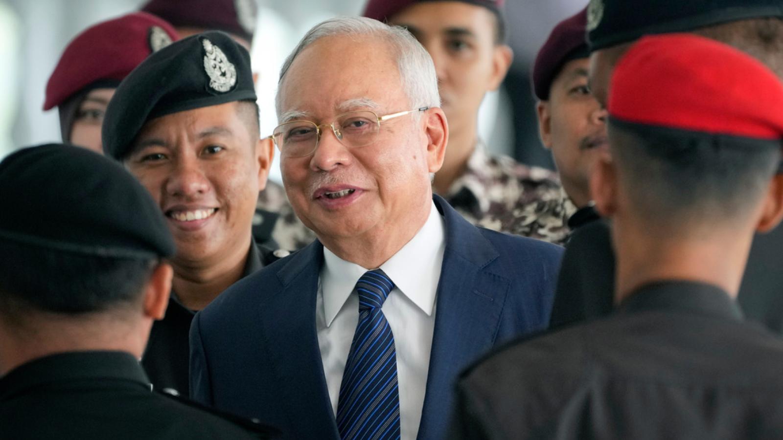 大馬前首相二度求特赦遭執政黨打臉!安華強硬表態:貪腐者必須服完刑期