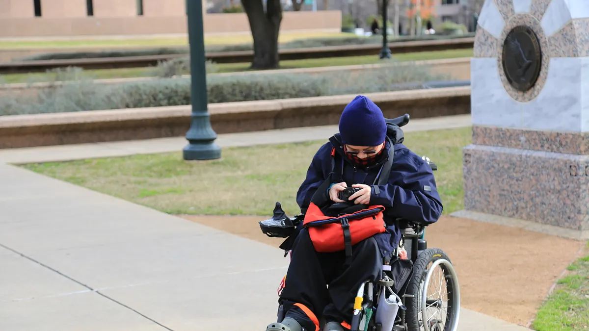 作者認為,障礙學生應該需要什麼樣的保護措施,才不會影響出社會之後的獨立自主,值得我們好好思考。(作者邱羽逢提供) 作者認為,障礙學生應該需要什麼樣的保護措施,才不會影響出社會之後的獨立自主,值得我們好好思考。(作者邱羽逢提供)