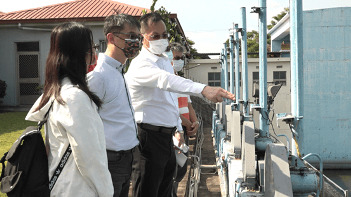 高市府單位率相關團隊至農水署屏東管理處勘查河川狀況,並於隔日召開會議,建置數位資訊與監控系統,即時公開分享取分水量資訊,避免供水紛爭。(圖/水利署提供) 高市府單位率相關團隊至農水署屏東管理處勘查河川狀況,並於隔日召開會議,建置數位資訊與監控系統,即時公開分享取分水量資訊,避免供水紛爭。(圖/水利署提供)