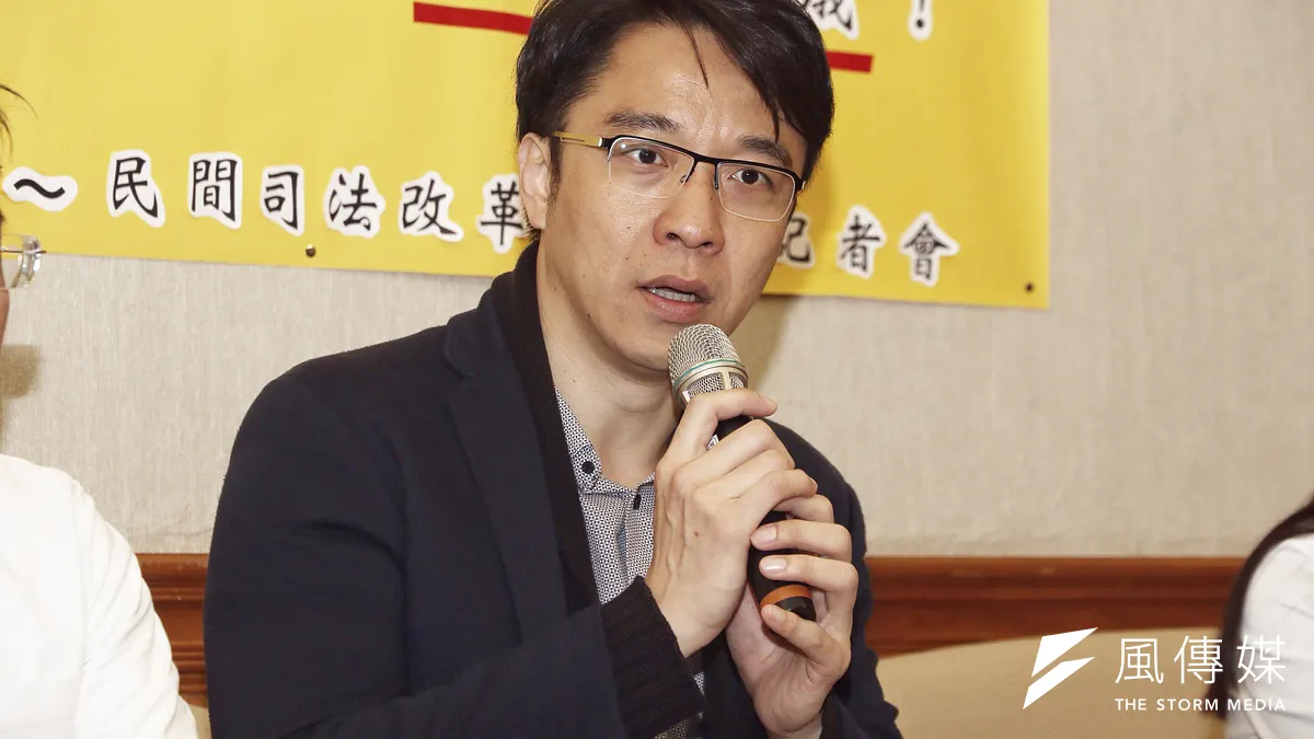 司改會執行長高榮志表示,他們有提出14大關注的議題,包括提升司法效率、人民參與審判、司法白話文等議題。高榮志並表示,司改國是會議要成功,需要與會代表的耐心與智慧,盼社會能給予代表討論空間。(曾原信攝)