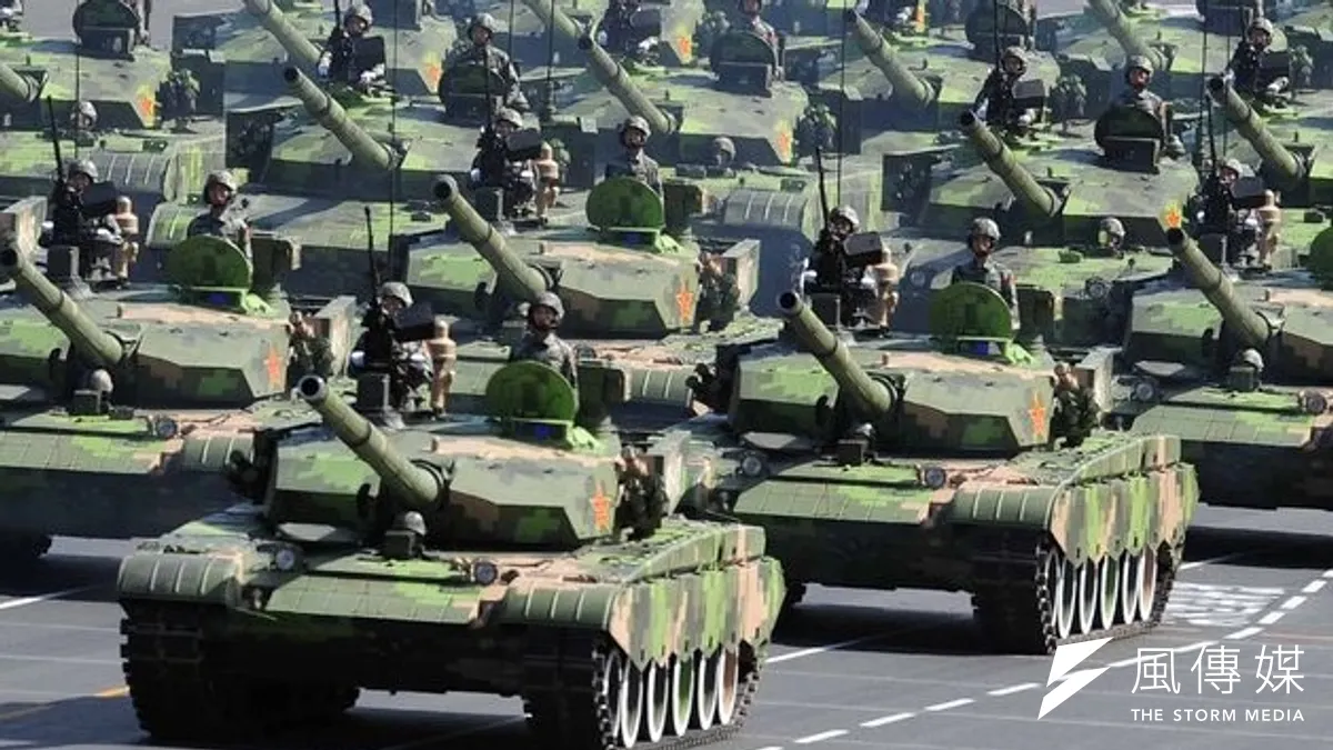 中國人民解放軍的戰車部隊參加2009年大閱兵。(取自網路)