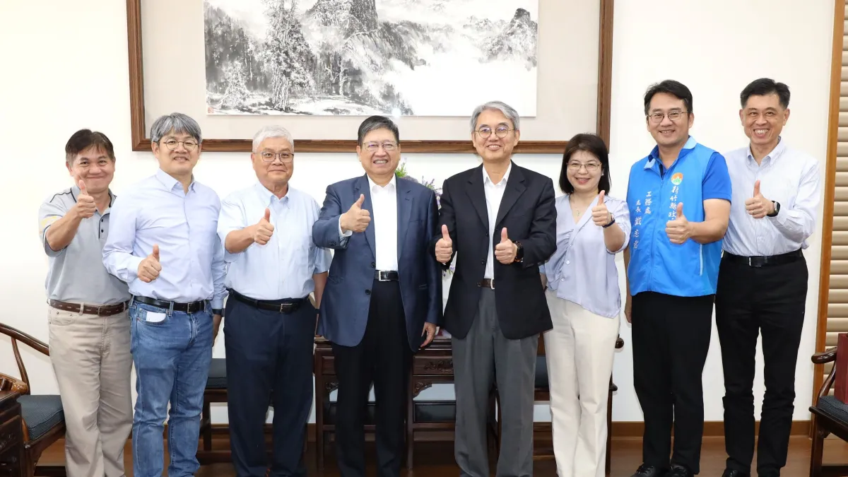 二河分署分署長楊人傑13日拜會新竹縣長楊文科,針對防汛整備、治水工程與地方防災合作進行討論。(圖/新竹縣政府提供)