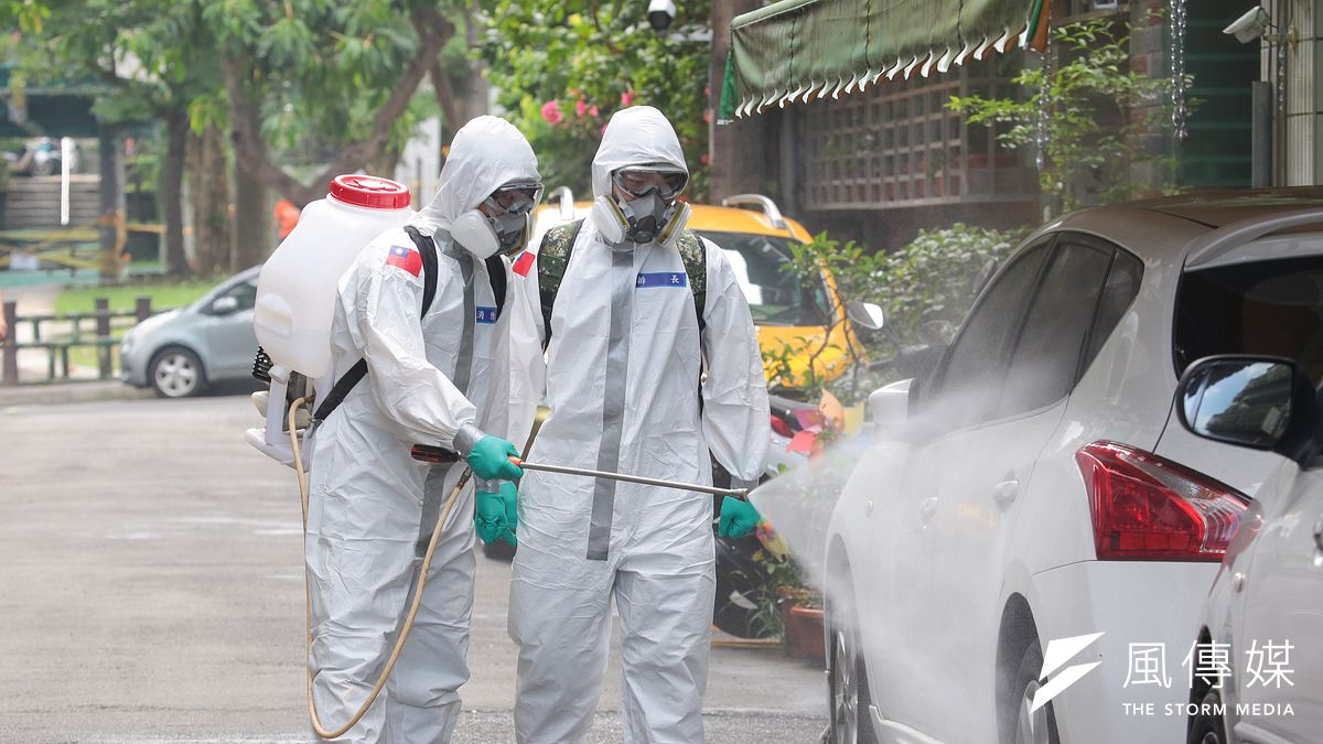 數月前台灣一家保險公司沒有安排再保險的情況下賣了350萬張防疫保單,大量的風險完全自己承擔,等同是把公司身家「ALL IN」的大豪賭。(顏麟宇攝) 數月前台灣一家保險公司沒有安排再保險的情況下賣了350萬張防疫保單,大量的風險完全自己承擔,等同是把公司身家「ALL IN」的大豪賭。(顏麟宇攝)