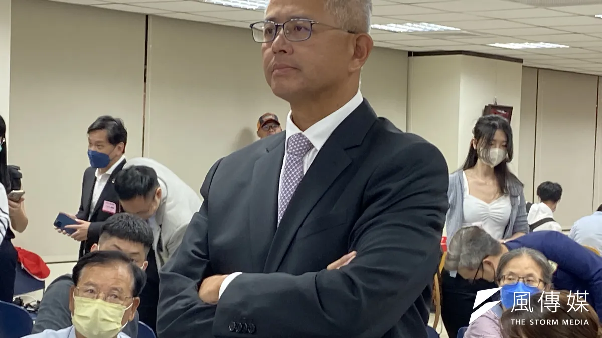 新光金董事洪士琪9日出席股東會。(陳怡慈攝)