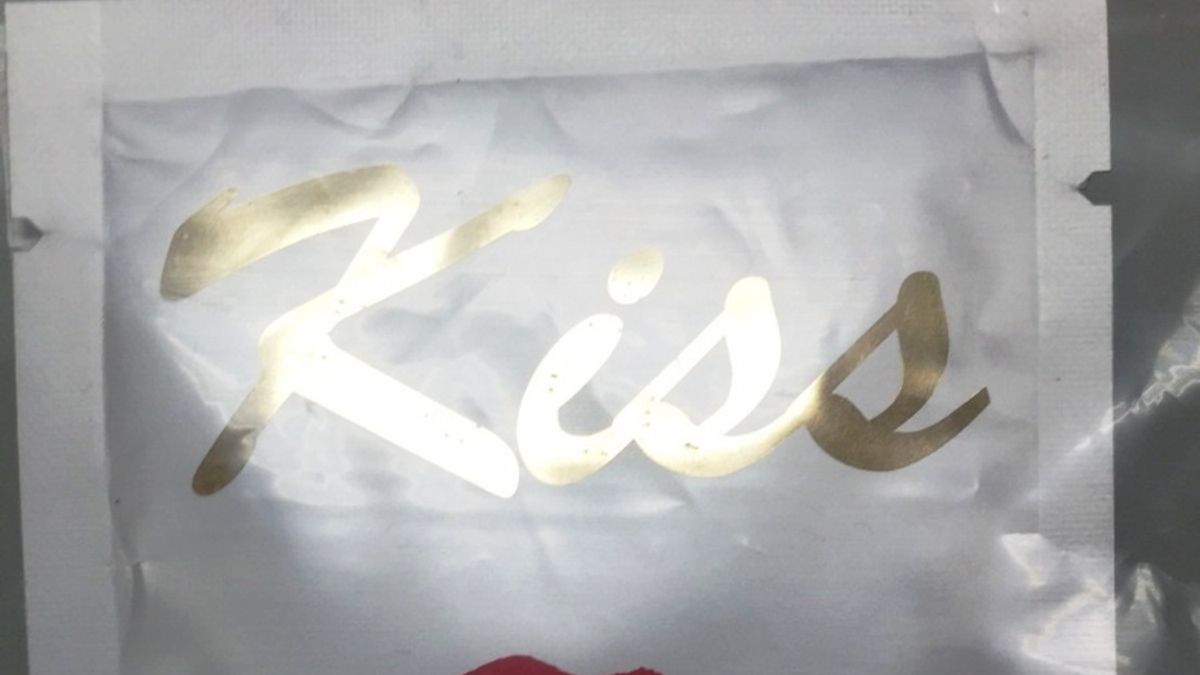 情侶檔以檳榔攤掩視販毒 KISS奶茶包「有毒」 情侶檔以檳榔攤掩視販毒 KISS奶茶包「有毒」