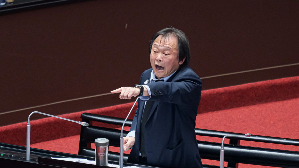 「發芽馬鈴薯輸台」比照日本?王世堅批政府只學皮毛 當場把農業部官員請下台