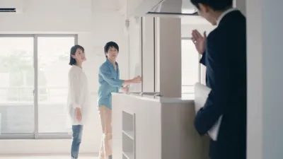 到底要先買屋後賣屋,還是先賣屋再買屋呢?(示意圖/取自moviecollectionjp@youtube)