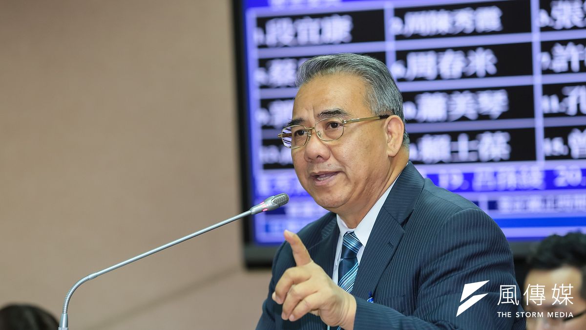 國民黨團總召廖國棟說,國民黨團的立場是要先開公聽會,「公投也是我們的方案」。(顏麟宇攝) 國民黨團總召廖國棟說,國民黨團的立場是要先開公聽會,「公投也是我們的方案」。(顏麟宇攝)