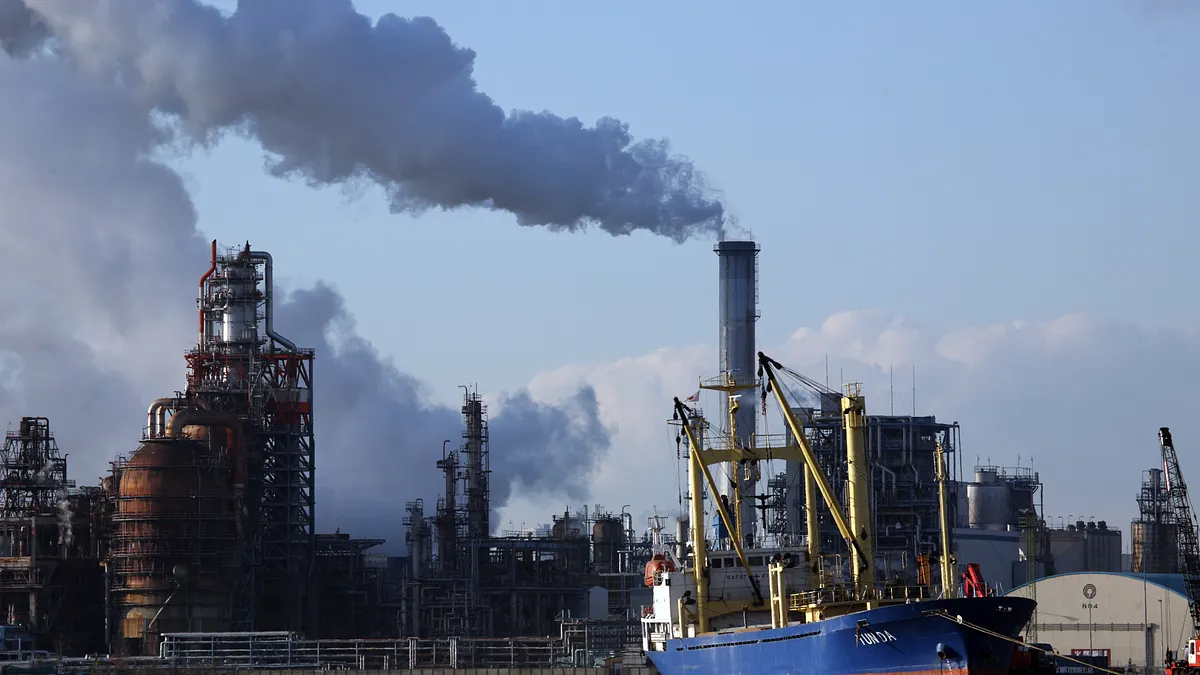 「政府應多了解如諾氏這種承認暖化,但對減碳時程有不同看法的國際學術界意見,據以修正錯誤的能源政策。」(資料照,mrhayata@flickr)