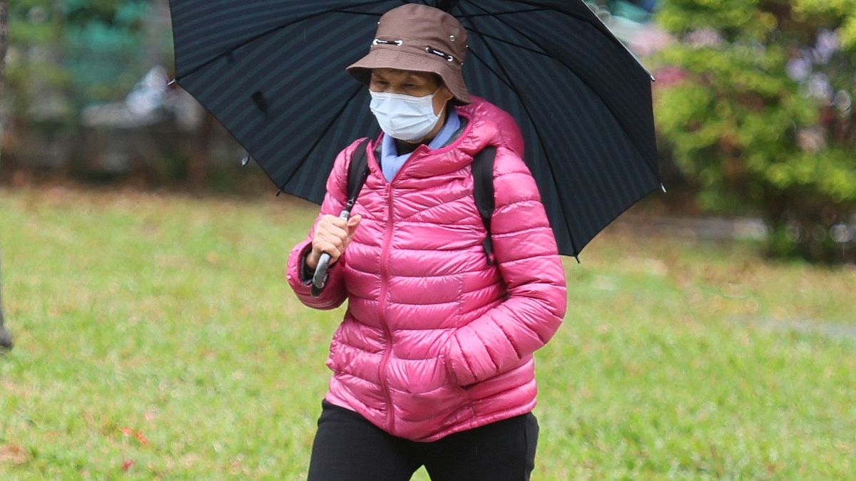 天氣預報》氣溫只剩15度何時回暖?這1天起東北季風減弱!未來一周天氣一次看