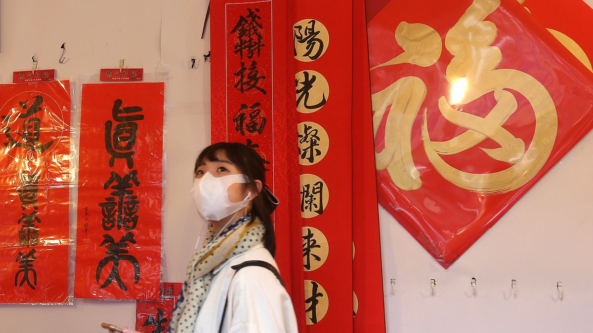 民俗專家李咸陽認為,生肖屬猴、雞、牛的民眾,將是蛇年財運最旺的人。(AP) 民俗專家李咸陽認為,生肖屬猴、雞、牛的民眾,將是蛇年財運最旺的人。(AP)