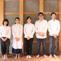 東京都はアール・ブリュット2026巡回展を都内3会場で開催し、7組の作家による切実な表現を通じて鑑賞者の創造力を引き出す場を提供する。(写真/東京都渋谷公園通りギャラリー提供) 東京都はアール・ブリュット2026巡回展を都内3会場で開催し、7組の作家による切実な表現を通じて鑑賞者の創造力を引き出す場を提供する。(写真/東京都渋谷公園通りギャラリー提供)