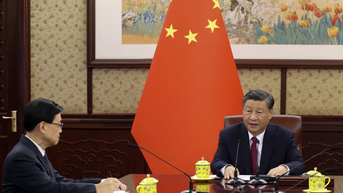 中國國家主席習近平(右)。(美聯社)
