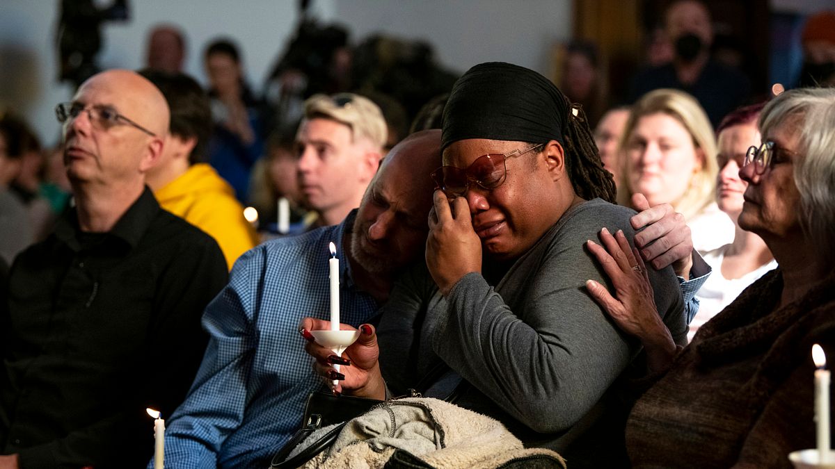 2022年11月20日,美國科羅拉多州科羅拉多泉市的一家同志夜店發生槍擊慘案,造成慘重死傷(AP) 2022年11月20日,美國科羅拉多州科羅拉多泉市的一家同志夜店發生槍擊慘案,造成慘重死傷(AP)