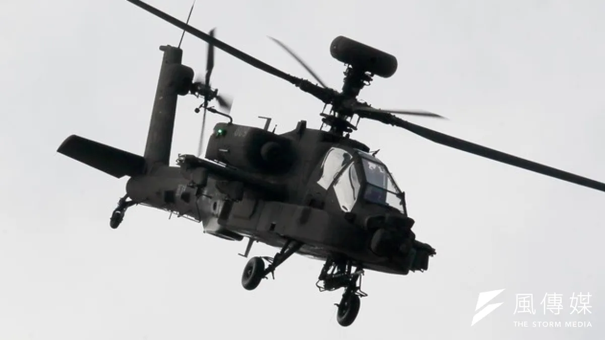 陸軍AH-64E阿帕契直升機停飛逾月進行飛安檢測,即將自11日起復飛。(余志偉攝)