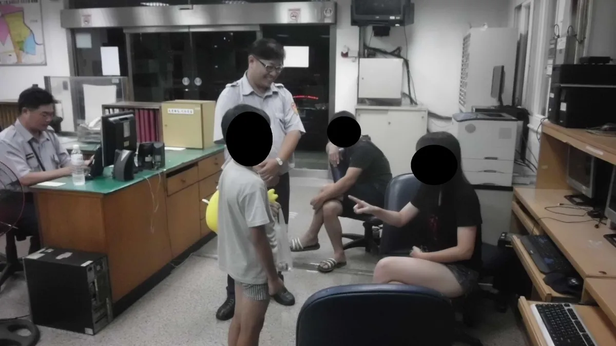 幼童深夜騎單車流浪 民眾見狀大驚報警