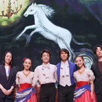 新開館のMoN Takanawaにて、シャガールの背景画をLEDで再現したバレエ「アレコ」の後半公演が、世界的ダンサーのアレクサンドル・トルーシュ主演で6月4日より開幕する 。(写真/一般財団法人JR東日本文化創造財団提供) 新開館のMoN Takanawaにて、シャガールの背景画をLEDで再現したバレエ「アレコ」の後半公演が、世界的ダンサーのアレクサンドル・トルーシュ主演で6月4日より開幕する 。(写真/一般財団法人JR東日本文化創造財団提供)