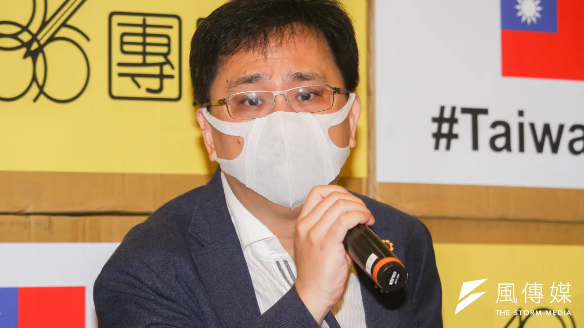 知名購物專家「486先生」陳延昶不僅經營團購平台,也時常發表時事評論、出席政治活動。(資料照,蔡親傑攝)