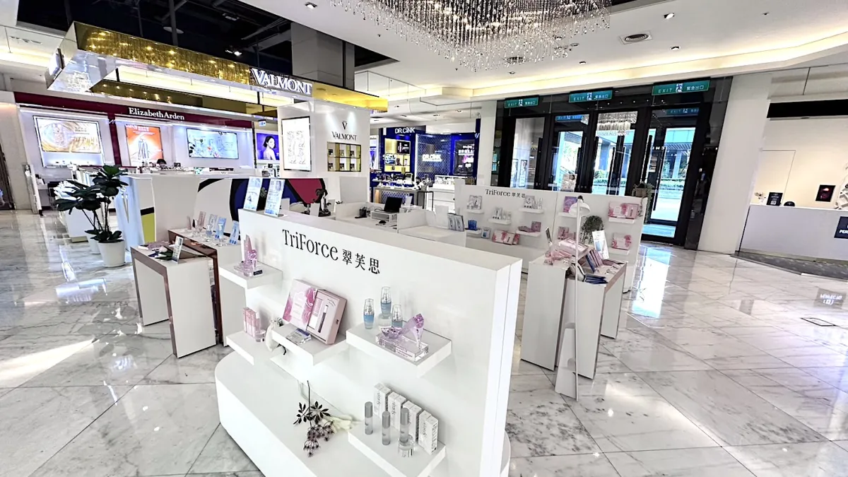 TRIFORCE翠芙思進軍新光三越高雄左營店1F國際美妝保養專櫃區。(圖片提供:鼎力生醫)