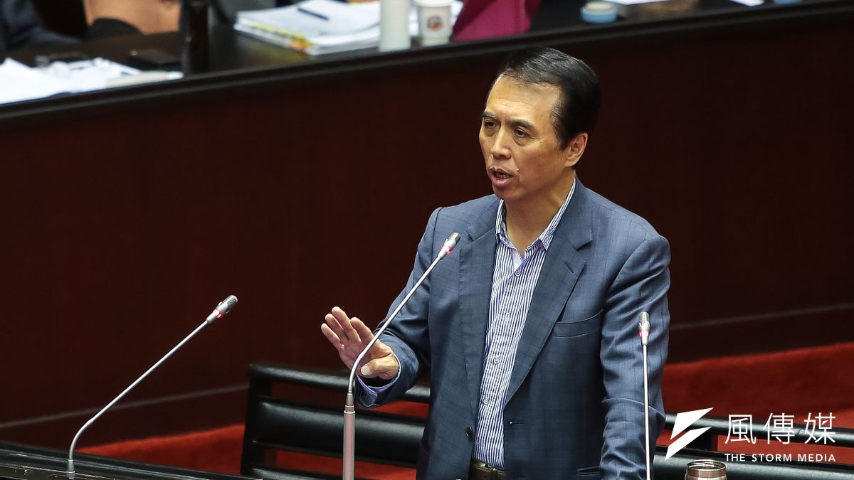國民黨立委陳學聖5日於立院質詢。(顏麟宇攝) 國民黨立委陳學聖5日於立院質詢。(顏麟宇攝)