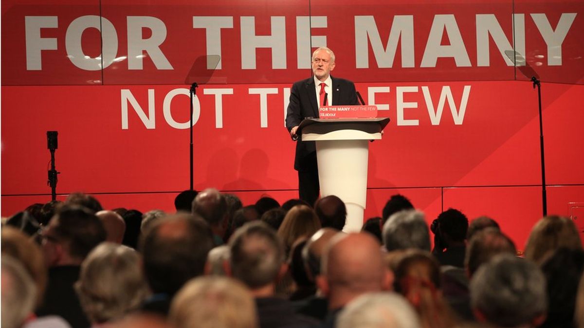 英工黨高層「唱紅」推崇馬克思引發爭議。(BBC中文網) 英工黨高層「唱紅」推崇馬克思引發爭議。(BBC中文網)