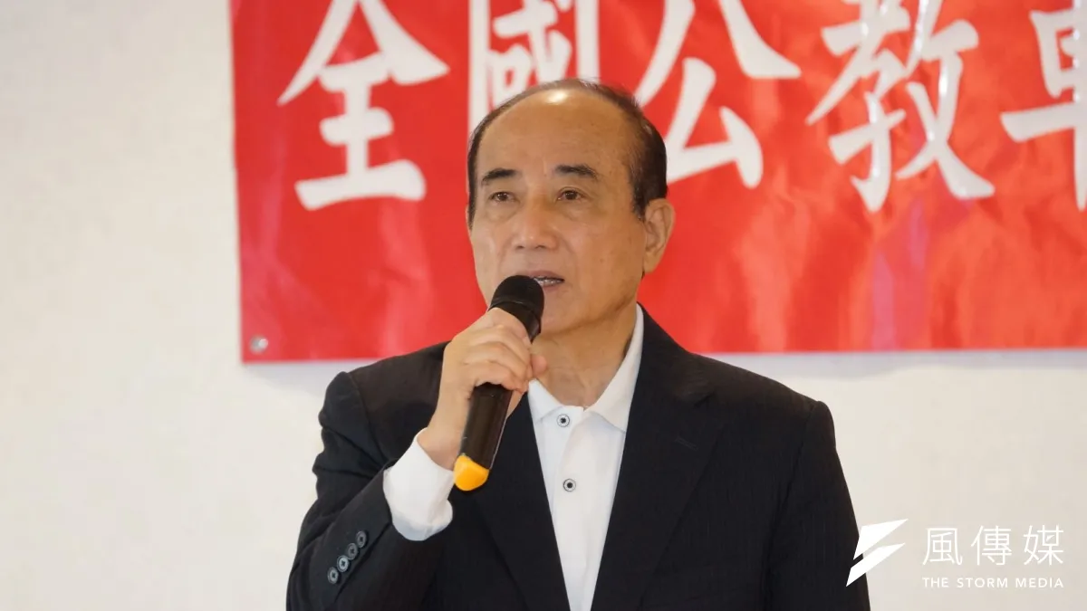 前立法院長王金平26日出席「捍衛五權憲法:捍衛人民的考試權」論壇時再度表示,「郭王配」是有人在放話,並重申會參選到底。(盧逸峰攝)