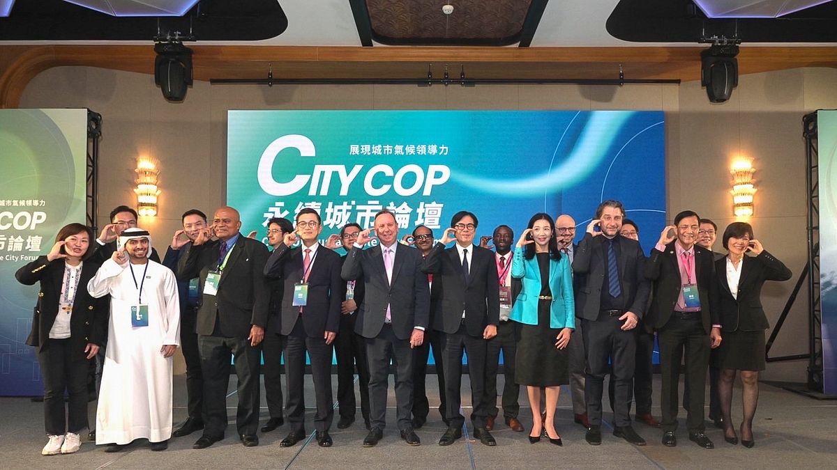 高市「城市氣候峰會(CITY COP)-永續城市論壇」包含杜拜、菲律賓、科索沃、日本、韓國、史瓦帝尼、斐濟等國際代表共襄盛舉。(圖/高市環保局提供) 高市「城市氣候峰會(CITY COP)-永續城市論壇」包含杜拜、菲律賓、科索沃、日本、韓國、史瓦帝尼、斐濟等國際代表共襄盛舉。(圖/高市環保局提供)