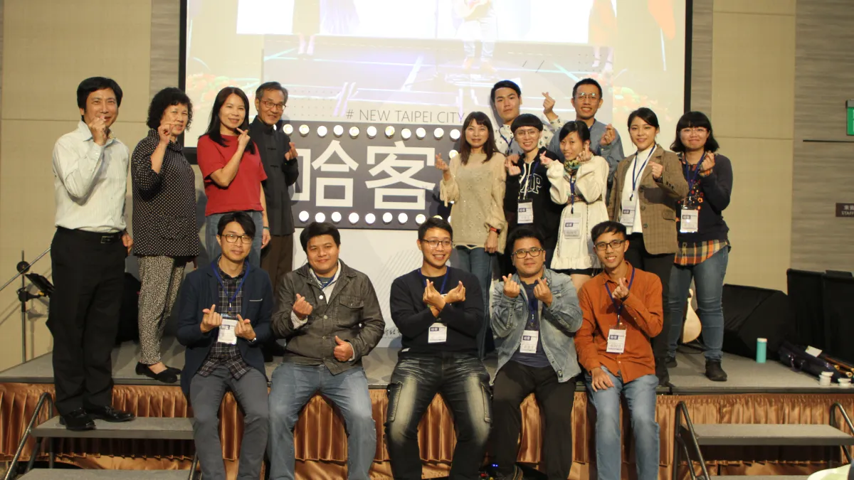 新北哈客青年智庫團「only you‧今夜派對」活動逾30多位熱愛客家文化的青年齊聚一堂,連結成一股新客家力量,照亮新客家。 (圖/新北市客家事務局提供)