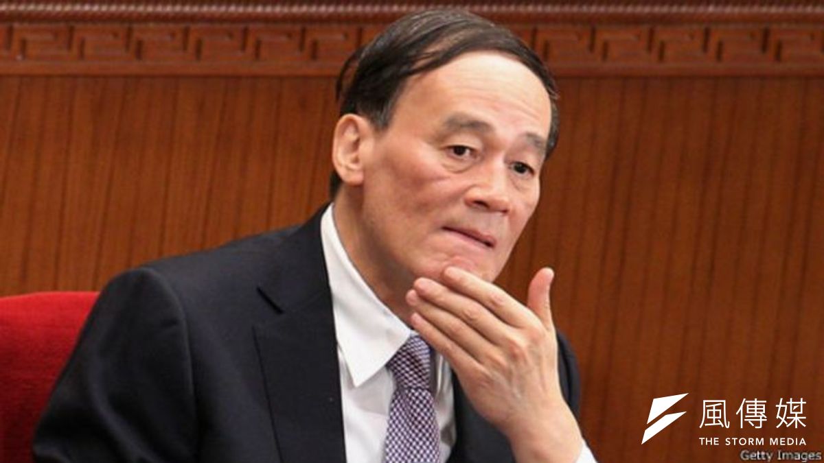 《經濟學人》寫道,中國中央政治局常委之一王岐山最拿手的武器就是令人懼怕。 《經濟學人》寫道,中國中央政治局常委之一王岐山最拿手的武器就是令人懼怕。