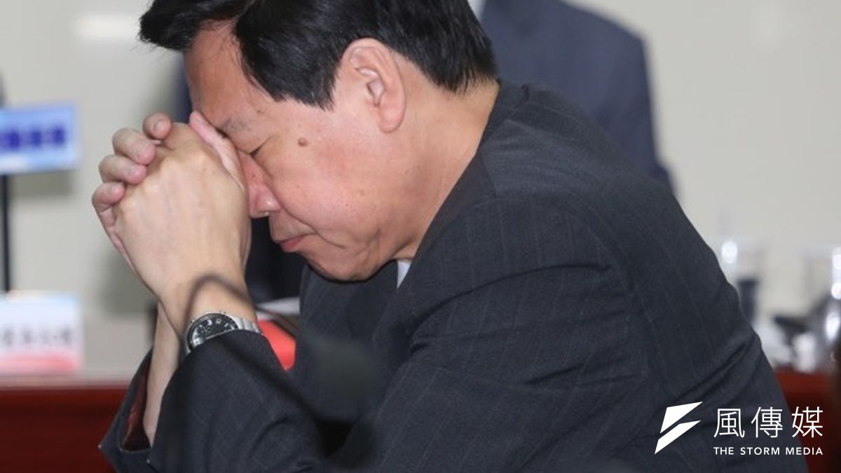 國民黨在九合一敗選後,黨內路線之爭浮現,立法院「固本派」抬頭,要求行政院的各項施政要慎重,要擁抱群眾、廣聽民意,而不是一直提公平正義。(余志偉攝) 國民黨在九合一敗選後,黨內路線之爭浮現,立法院「固本派」抬頭,要求行政院的各項施政要慎重,要擁抱群眾、廣聽民意,而不是一直提公平正義。(余志偉攝)