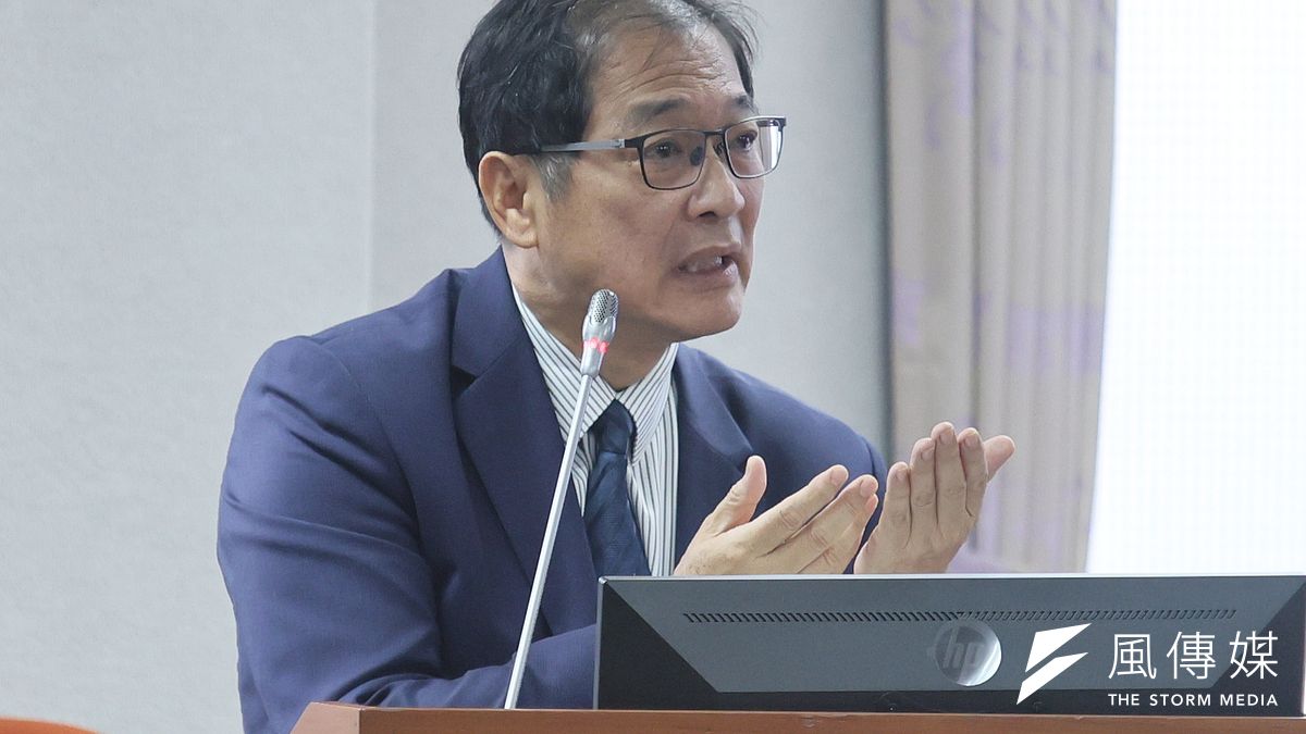 法務部長鄭銘謙(見圖)6日於立法院司法法制委員會備質詢,但答詢方式引發國民黨立委羅智強不滿。(柯承惠攝) 法務部長鄭銘謙(見圖)6日於立法院司法法制委員會備質詢,但答詢方式引發國民黨立委羅智強不滿。(柯承惠攝)