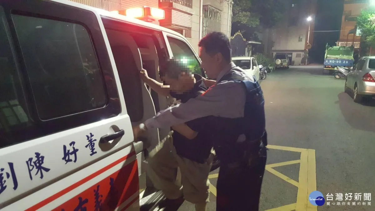 男子反鎖房內意圖尋短 警苦勸挽回人生