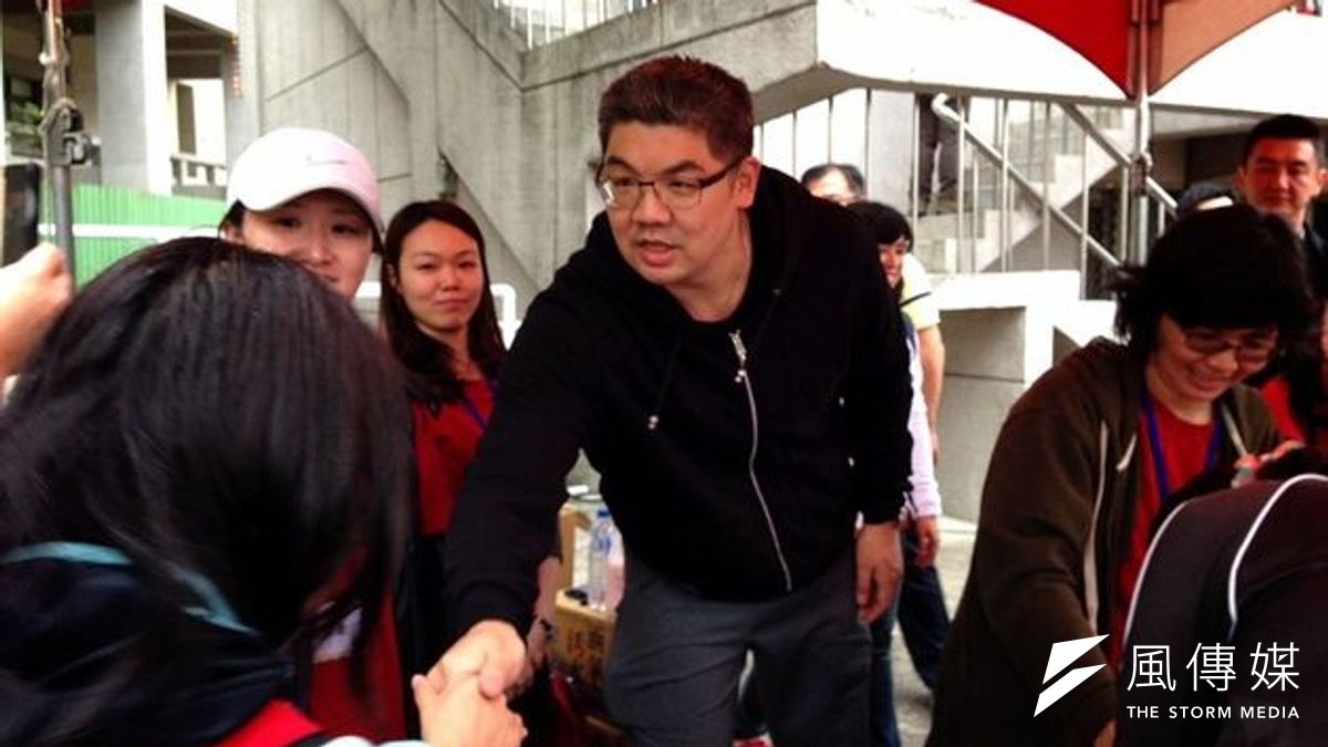 連勝文將提出第二波市政顧問團。(吳逸驊攝) 連勝文將提出第二波市政顧問團。(吳逸驊攝)