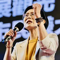 助理費横領の訴訟を抱える立法委員・林岱樺氏(写真)が、地元で冤罪を訴える。これを受け、高雄地検は異例の「口封じ命令」を裁判所に申し立てた。(写真/徐炳文撮影) 助理費横領の訴訟を抱える立法委員・林岱樺氏(写真)が、地元で冤罪を訴える。これを受け、高雄地検は異例の「口封じ命令」を裁判所に申し立てた。(写真/徐炳文撮影)