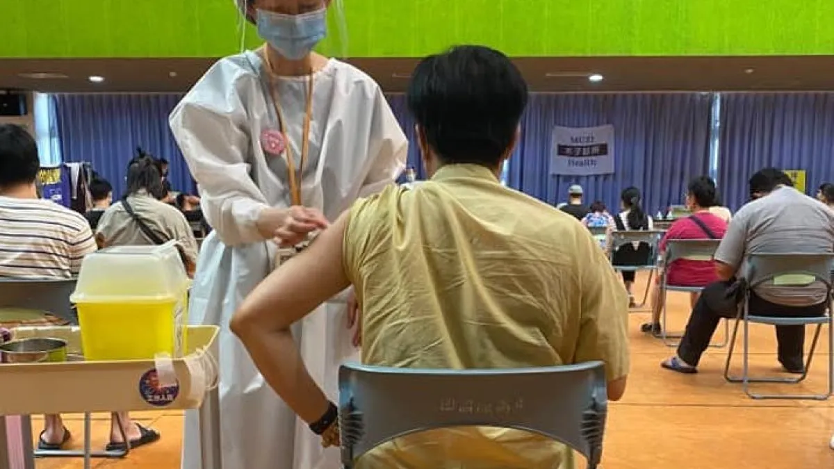 陸姓專欄作家生前力挺高端疫苗,沒想到卻在接種後隔天猝死,令人不勝唏噓。(資料照,取自陸之駿臉書)