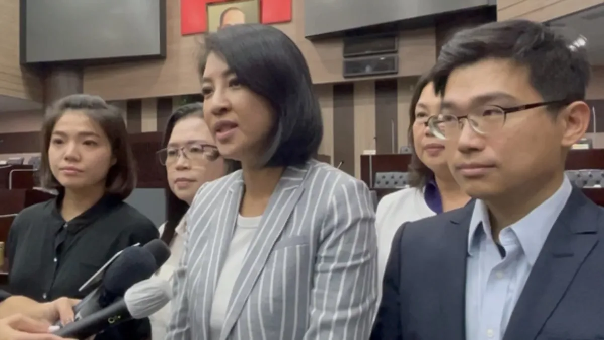 南投縣長許淑華在議會臨時會中,向媒體說明仁愛山區,陸續傳出災情,以及後續處理狀況。(圖/南投縣政府)