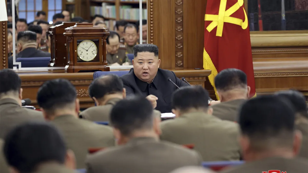 北韓領導人金正恩出席朝鮮勞動黨會議(AP)
