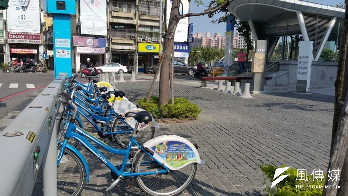 高雄市公共腳踏車City Bike運量逐年成長,去年突破472萬人次。(圖/徐炳文攝) 高雄市公共腳踏車City Bike運量逐年成長,去年突破472萬人次。(圖/徐炳文攝)