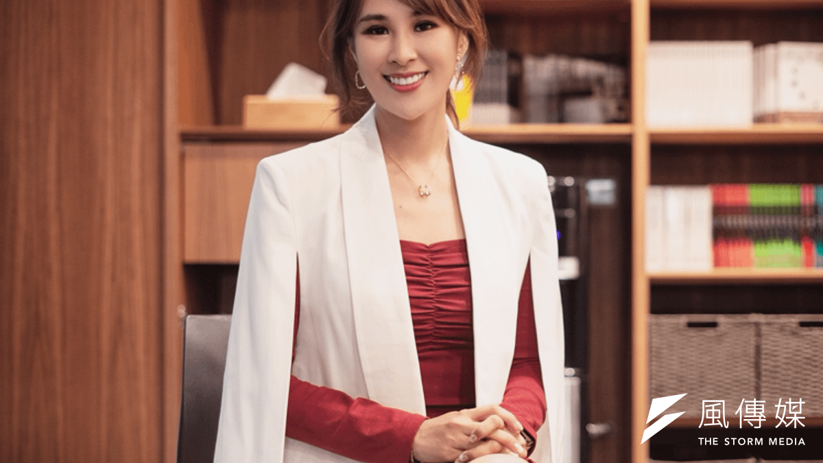 財經主播詹璇依以自身經驗呼籲小資族、年輕人,理財是一堂必學的功課。(圖/詹璇依提供) 財經主播詹璇依以自身經驗呼籲小資族、年輕人,理財是一堂必學的功課。(圖/詹璇依提供)