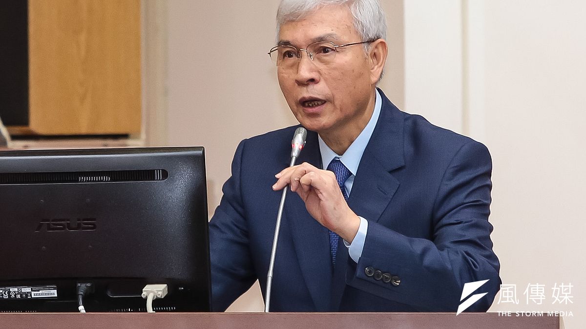 中央銀行20日宣布利率「連10凍」維持不變。圖為央行總裁楊金龍。(資料照,顏麟宇攝) 中央銀行20日宣布利率「連10凍」維持不變。圖為央行總裁楊金龍。(資料照,顏麟宇攝)