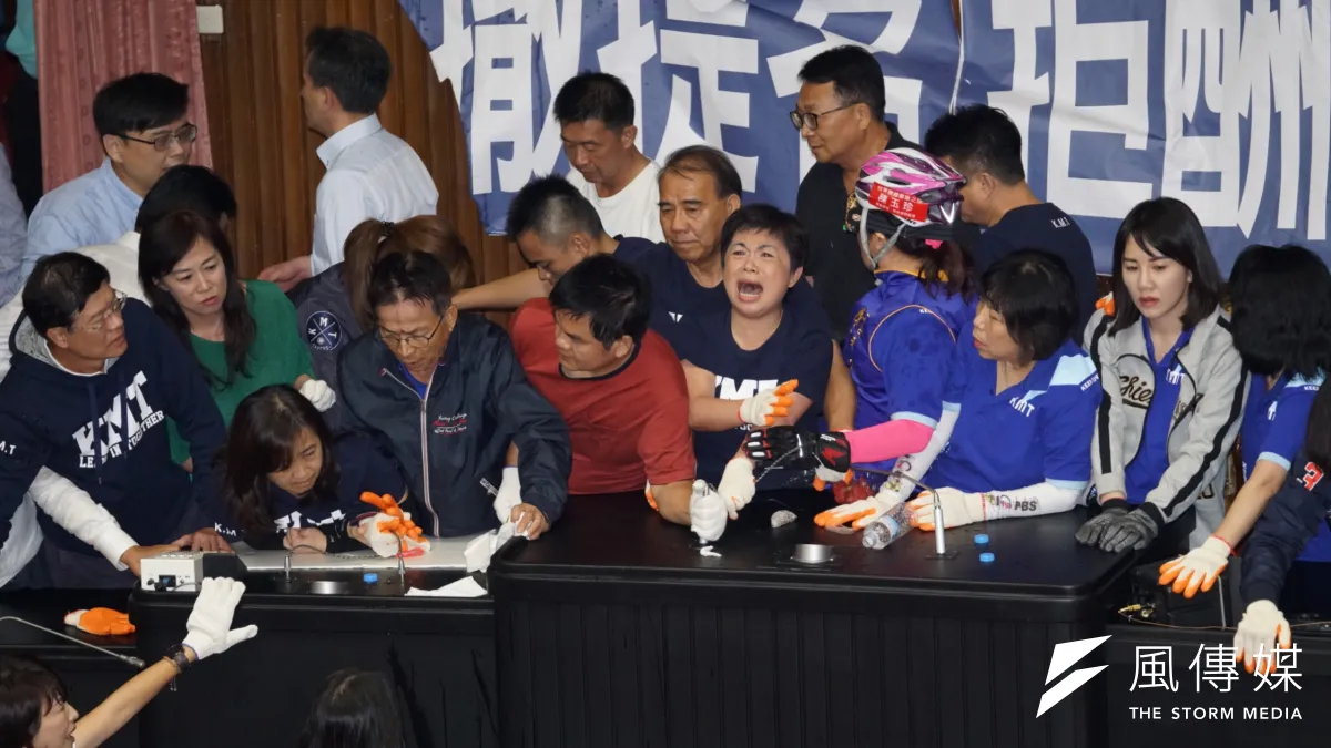 在馬英九政權的最後時光,2014年的占領立法院運動,是壓倒國民黨統治正當性的最後一根稻草。(資料照,盧逸峰攝)
