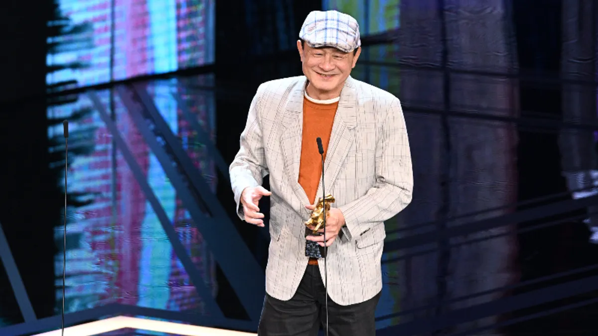 陳慕義2023年奪下第60屆金馬獎最佳男配角。(圖/台視提供) 陳慕義2023年奪下第60屆金馬獎最佳男配角。(圖/台視提供)