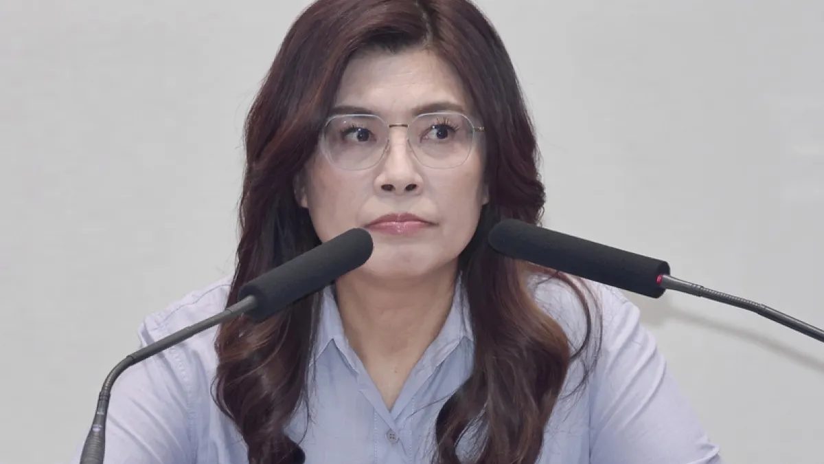 國民黨在無人機議題上的突然轉向令人驚訝。原先強硬反對無人機預算的國民黨,在主席鄭麗文訪問美國後,態度出現戲劇性變化。圖為國民黨主席鄭麗文。(中央社)