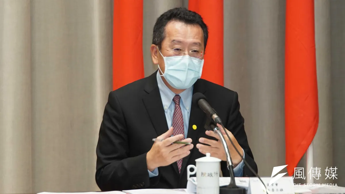 20200406-行政院召開「融資貸款協助說明」記者會,金管會主委顧立雄出席。(盧逸峰攝)