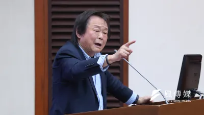 王世堅的質詢影片被中國網友改編成歌曲〈沒出息〉,引發熱潮。(資料照,顏麟宇攝)