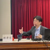 2026年7月24日,史丹佛大學胡佛研究所研究員暨胡佛檔案館東亞館藏部主任林孝庭博士在中研院近史所發表演講。(劉煥彥攝) 2026年7月24日,史丹佛大學胡佛研究所研究員暨胡佛檔案館東亞館藏部主任林孝庭博士在中研院近史所發表演講。(劉煥彥攝)