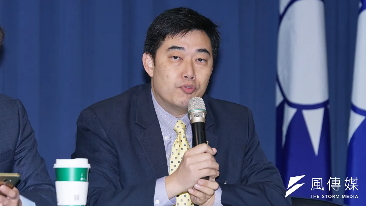 國民黨考紀會主委、律師葉慶元(見圖)近日向最高行政法院遞件,聲請暫停執行罷免高雄市長韓國瑜案,並於今(14)日證實確有此事,強調是依法提出聲請。(資料照,盧逸峰攝)