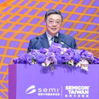 卓榮泰(見圖)稱,若總統堅持法案要副署、行政院長卻不要,總統可以馬上換個閣揆來副署就好。(資料照,劉偉宏攝) 卓榮泰(見圖)稱,若總統堅持法案要副署、行政院長卻不要,總統可以馬上換個閣揆來副署就好。(資料照,劉偉宏攝)