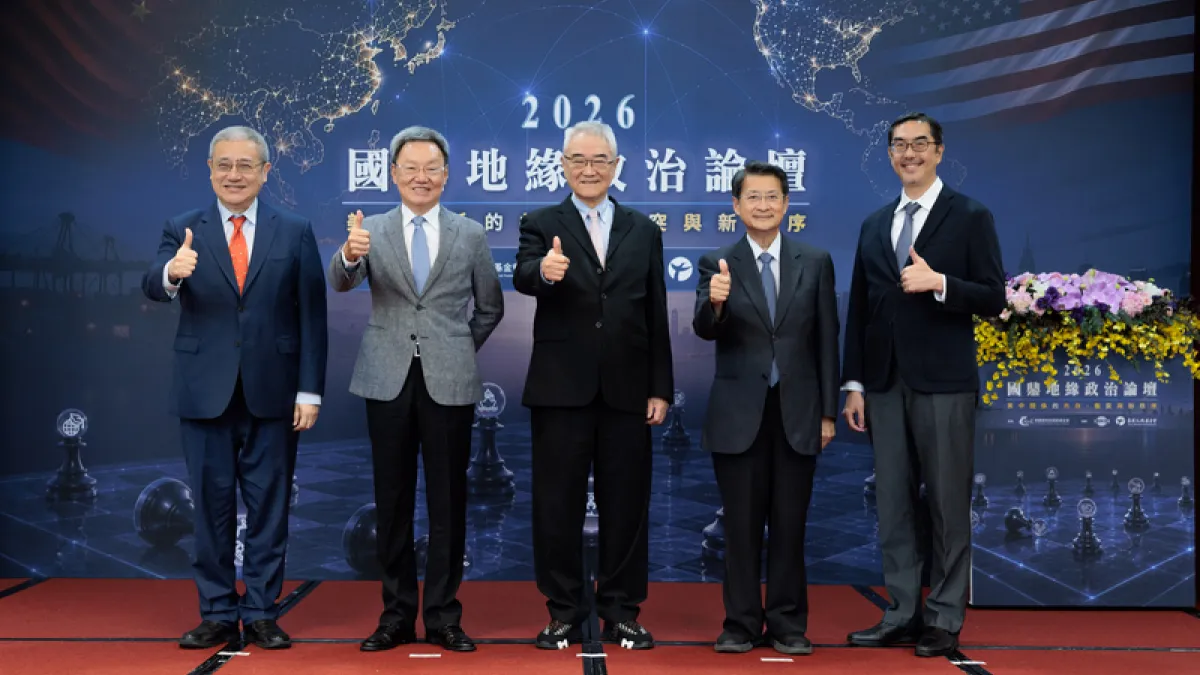 2026國鼎地緣政治論壇17日舉行,台北論壇基金會榮譽董事長蘇起(左二)談到美中實力消長、美國已無力保台,再度散播「台灣未來悲觀論」,並說他們這些曾在國民黨執政時當官的同僚們、看到台灣「失落十年」的現況。(資料照,李國鼎科技發展基金會提供)